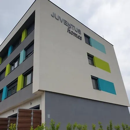 Juventus شقة *